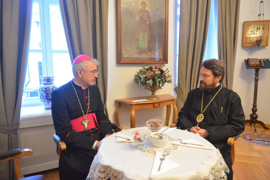Metropolitan Hilarion meets with Bishop Joseph Werth
