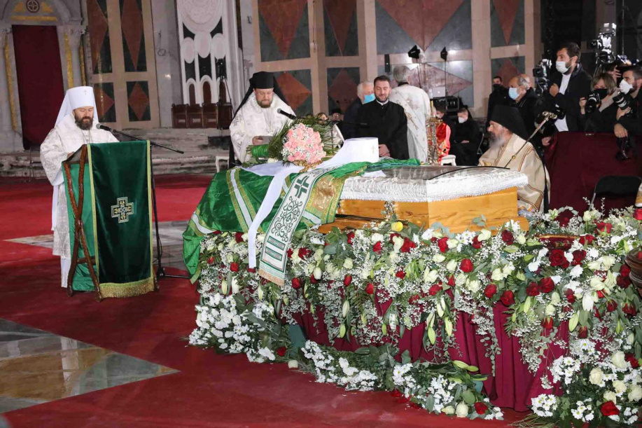Metropolitan of Volokolamsk Hilarion Attends the Funeral of His Holiness Irinej Patriarch of Serbia