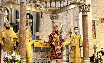 Metropolitan Hilarion celebrates Divine Liturgy on the relics of St. Nicholas the Wonderworker in Bari