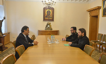 Chairman of Department for External Church Relations meets with Lebanese ambassador