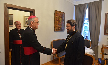 Metropolitan Hilarion meets with Bishop Joseph Werth
