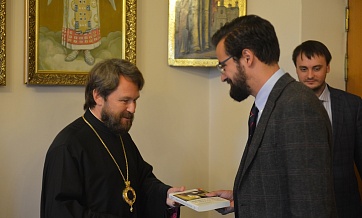 DECR chairman meets with attendees of Summer Institute for clergy and laity of Church of England