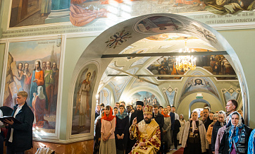 Митрополит Иларион совершил Литургию в престольный праздник московского храма святых мучеников Михаила и Феодора на Черниговском подворье