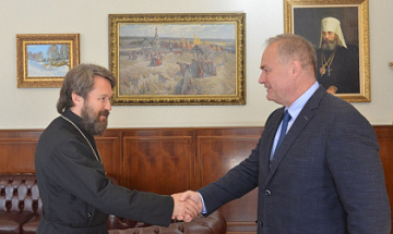 DECR chairman meets with newly appointed Russia’s Ambassador to Lebanon