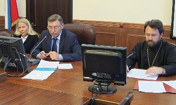 Metropolitan Hilarion takes part in considering a draft passport for Theology as academic specialty in Supreme Attestation Commission under the Ministry of Education and Science