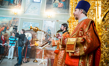 Митрополит Иларион совершил Литургию в престольный праздник московского храма святых мучеников Михаила и Феодора на Черниговском подворье