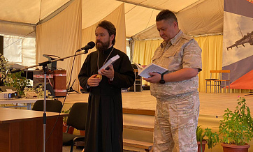 Metropolitan Hilarion of Volokolamsk meets with Russian military in Syria