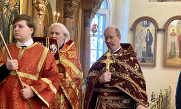 On commemoration day of St. Catherine, Metropolitan Hilarion of Volokolamsk officiated at the Church of St. Catherine the Great Martyr In-the-Fields the representation of the Orthodox Church in America