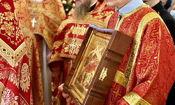 On commemoration day of St. Catherine, Metropolitan Hilarion of Volokolamsk officiated at the Church of St. Catherine the Great Martyr In-the-Fields the representation of the Orthodox Church in America
