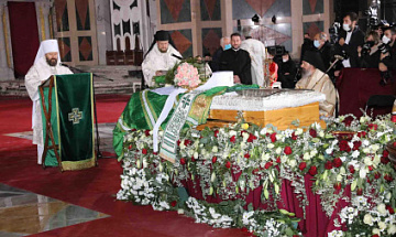 Metropolitan of Volokolamsk Hilarion Attends the Funeral of His Holiness Irinej Patriarch of Serbia